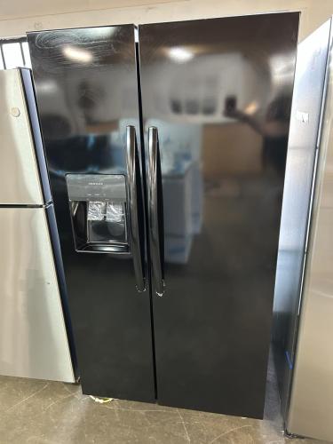 Crosley Side x Side Refrigerator - Black 