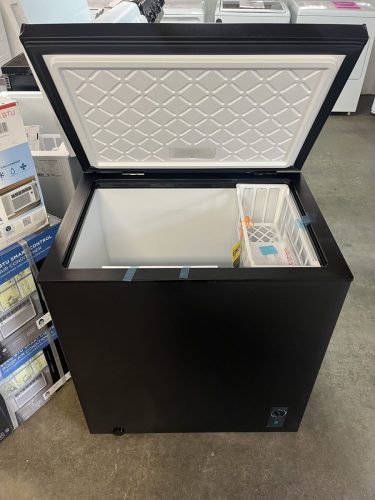 Elisii Chest Freezer - 7.0 Cb Ft. (Black) 